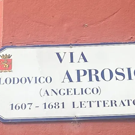 דירה Flower Market ונטימיגליה